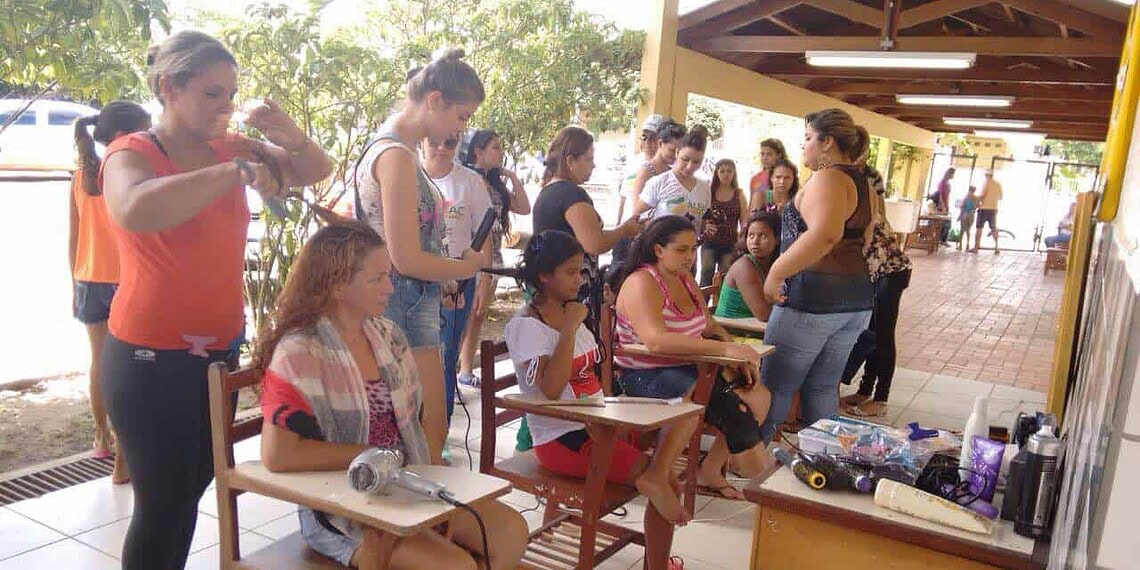 Aleac leva solidariedade e carinho a famílias de abrigo 1 Aleac leva solidariedade e carinho a famílias de abrigo