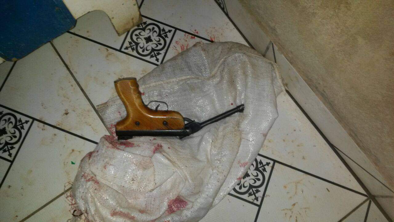 Assaltante é morto a pauladas por moradores após assalto na Vila Caquetá (2)