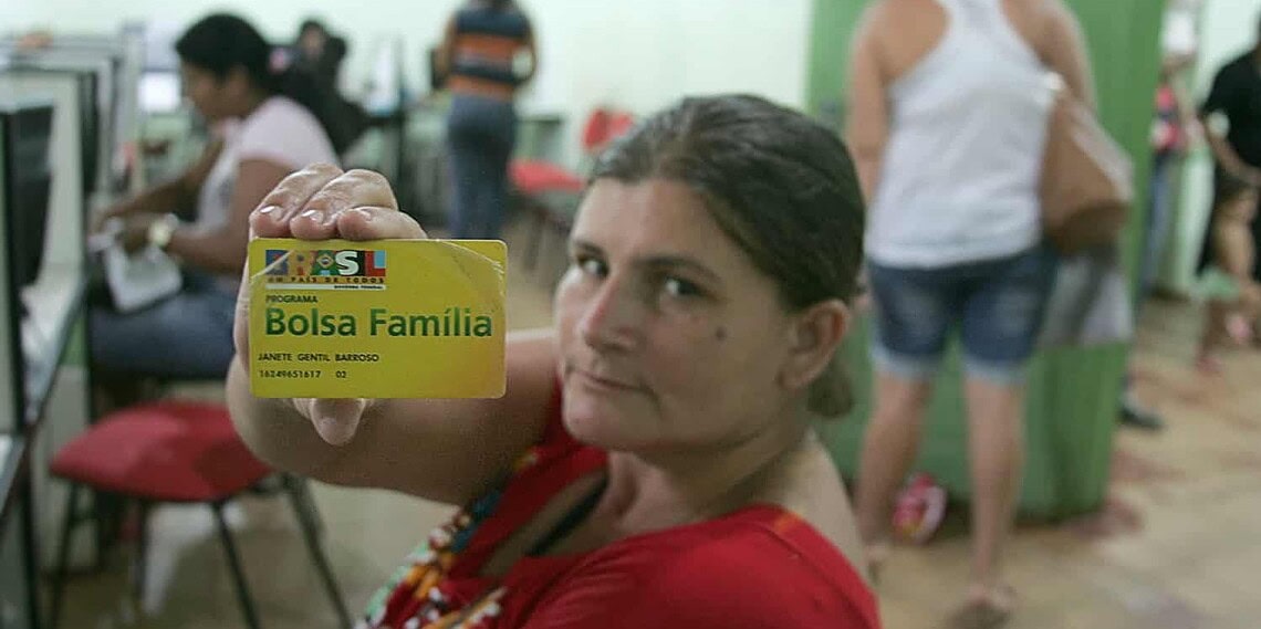 Pagamento Bolsa Família injeta na economia acreana mais de R$18,6 milhões até a próxima terça-feira, 31