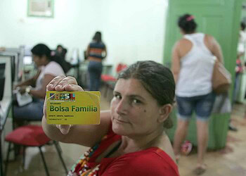 Pagamento Bolsa Família injeta na economia acreana mais de R$18,6 milhões até a próxima terça-feira, 31