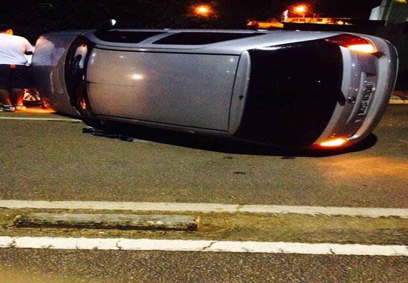 Capotamento no canal da maternidade deixa mãe e filho feridos