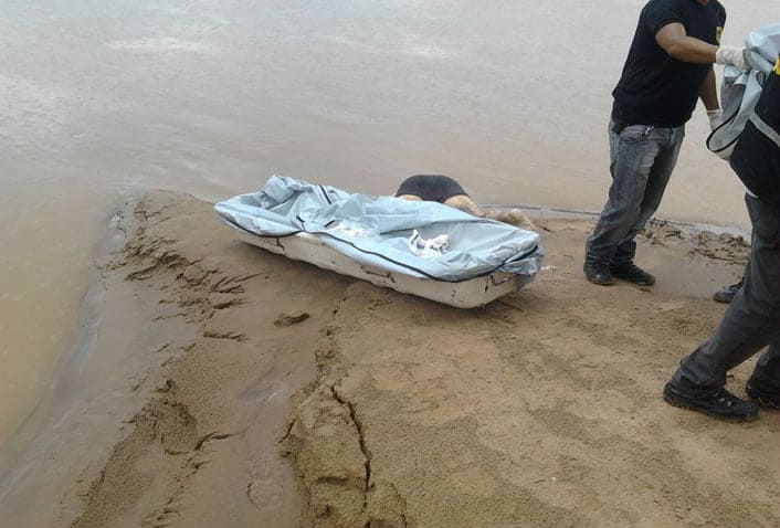 Corpo não identificado é encontrado boiando no rio Acre 3 Corpo não identificado encontrado boiando no rio Acre 3