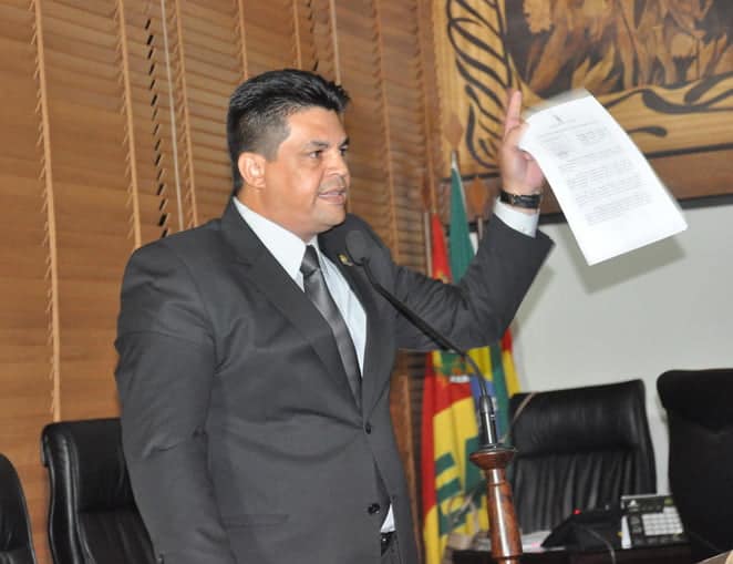 O parlamentar pede que planilhas sejam disponibilizadas