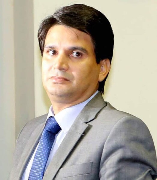 ARTIGO: Para além da solidariedade