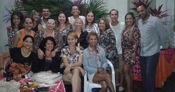 Click dos convivas que participaram de balada das mais animada na noite desta segunda, 23, na house do colunista Luiz Theodoro, com décor e menu especialmente preparado para a ocasião. Motivo? Parabenizar os aniversariantes do último dia 17, colunistas Ivete Martinello, Jocely Abreu e Moisés Alencastro