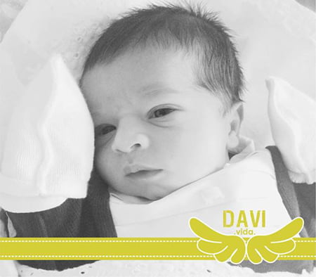 BOA NOTÍCIA – Davi Oliveira Viana Albuquerque nasceu no dia 8 de março, às 20h07min, com 3,33kg, e foi apresentado pelos pais Bruno Albuquerque e Marihá Viana no Facebook da mais nova mamãe. Os avós, governador Tião Viana e primeira-dama Marlúcia Cândida, são só alegria. Parabéns, “presentaço” para Marihá no Dia Internacional da Mulher!