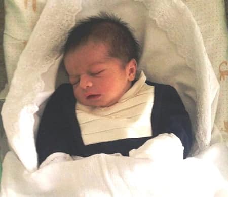 SEJA BEM-VINDO, DAVI! Nasceu, no dia 8 de março, em Brasília-DF, o pequeno Davi, filho do casal Marihá Viana e Bruno Albuquerque. O lindo bebê é neto do governador Tião Viana e da primeira-dama Marlúcia Cândida. A data de sua chegada foi um presente e uma homenagem à mamãe e a avó. 