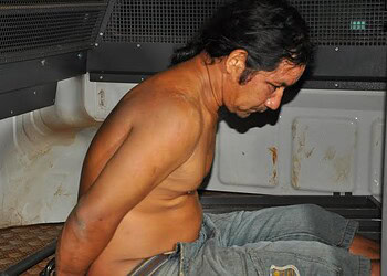 Homem é preso acusado de ameaçar a própria família com terçado