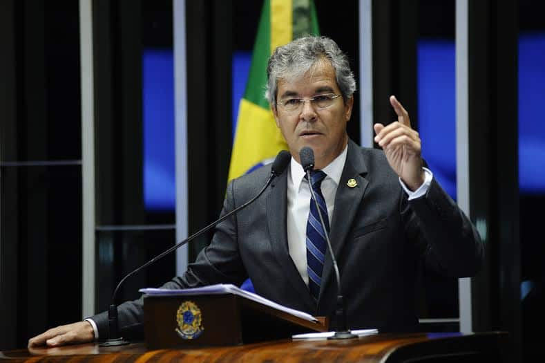 Jorge Viana aponta inconsistências em denúncias contra Tião Viana