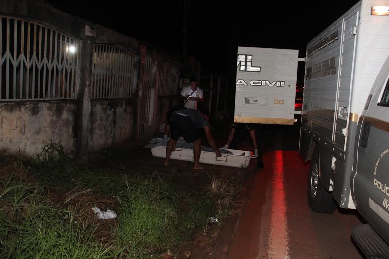 Mulher é executada a tiros na cabeça no bairro Doca Furtado 1