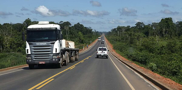 Peso para caminhões na BR-364 sofre alteração a partir de abril