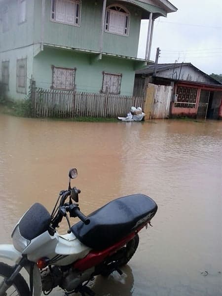 Rio está subindo em média 1,6 cm por hora no município