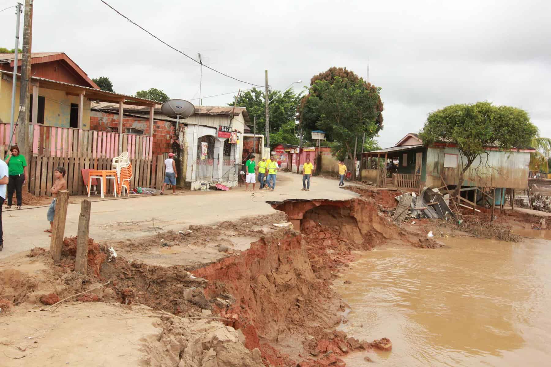 Pref Marcus Alexandre  vistoria locais que desbarracaou 8  Foto Marcos Vicentti