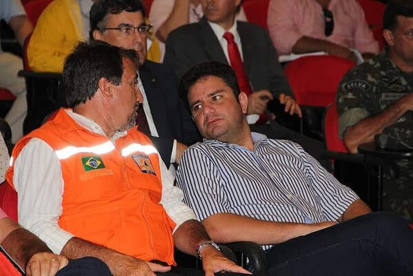 Cameli acompanha ministro no reforço de apoio federal às vítimas da cheia no Acre