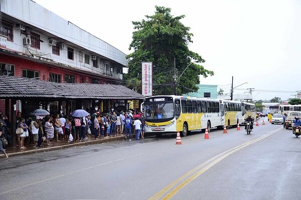 Rbtrans orienta o trânsito e o transporte de passageiros no centro da cidade