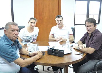 Após alagação, prédio da Câmara Municipal de Rio Branco é interditado