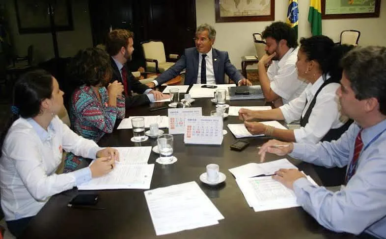 Senador garantiu à Funai que vai lutar por mais recursos