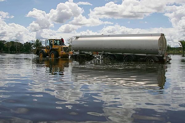 Rio Madeira sobe e ameaça transporte de mercadorias para o Estado do Acre