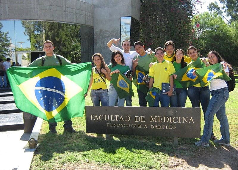Comissão Mista da Aleac se reúne com promotor para tratar caso de estudantes que cursam medicina na Bolívia