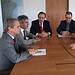 Senador Jorge Viana e deputados federais  em reunião com o ministro Miguel Rossetto