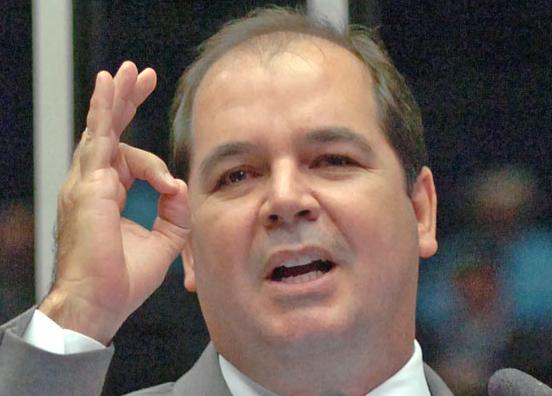 Em nota, prefeitura, deputados e lideranças políticas prestam solidariedade a Tião Viana 1 Em nota, prefeitura, deputados e lideranças políticas prestam solidariedade a Tião Viana