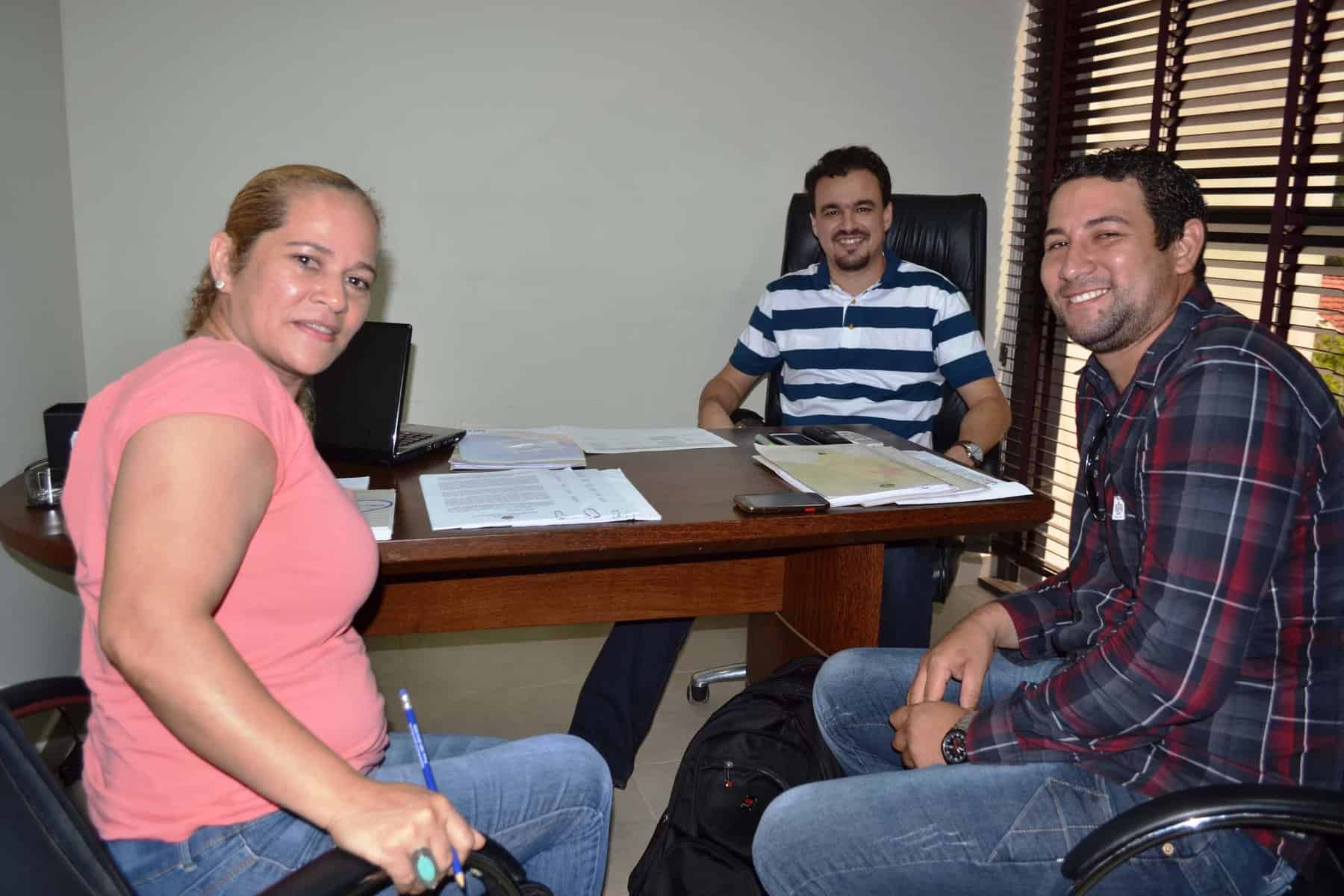 Líder do governo sugere gratuidade de serviço de equoterapia para crianças deficientes 2 O método terapêutico e educacional utiliza o cavalo no tratamento