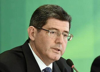 Mudanças na terceirização não vão gerar aumento na carga tributária, diz Levy