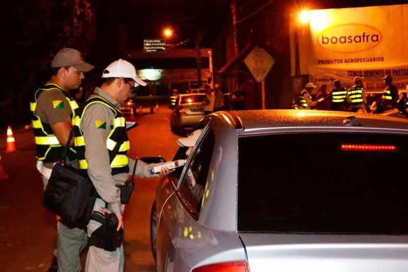 Deputado do Acre cria projeto de lei que assegura porte de arma para agentes de trânsito 1 Deputado do Acre cria projeto de lei que assegura porte de arma para agentes de trânsito