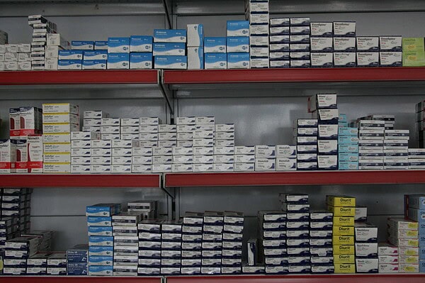 Unidades de Saúde devem começar a divulgar estoques de remédios das suas farmácias, decide governo