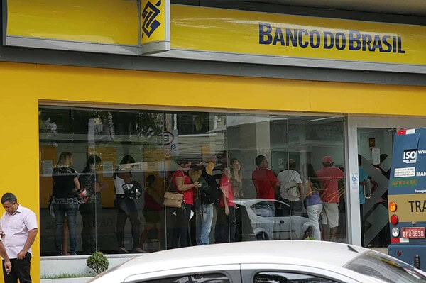 Bancos, lojas e repartições públicas fecham no feriado de Tiradentes