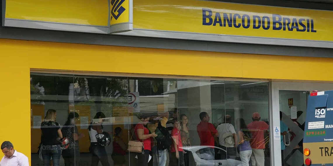 Bancos, lojas e repartições públicas fecham no feriado de Tiradentes 1 Bancos, lojas e repartições públicas fecham no feriado de Tiradentes