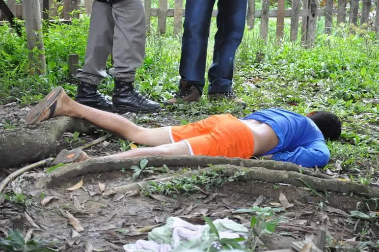 Briga entre supostos integrantes do PCC deixa um morto e outro ferido