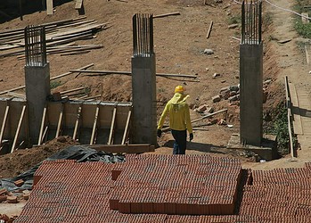 Tijolo ficou mais caro na cidade desde o final de março