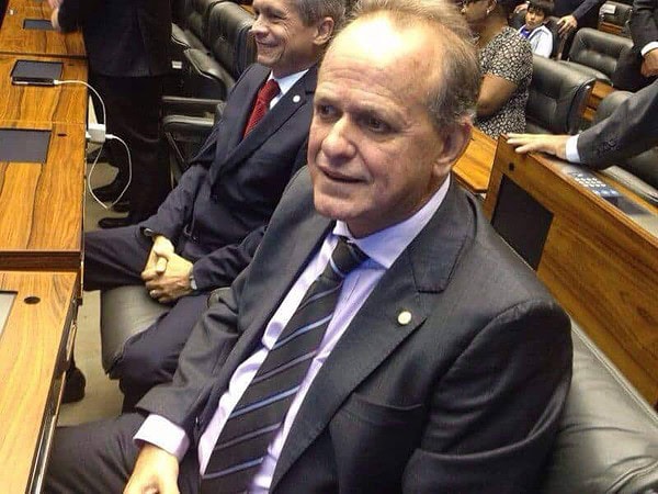 “Sou a favor da terceirização. Voto por convicção”, diz César Messias