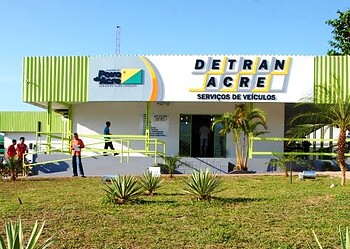 Proprietários devem agendar em site vistoria de veículos no Acre