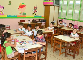 Rede municipal oferece vagas para pré-escola e Ensino Fundamental