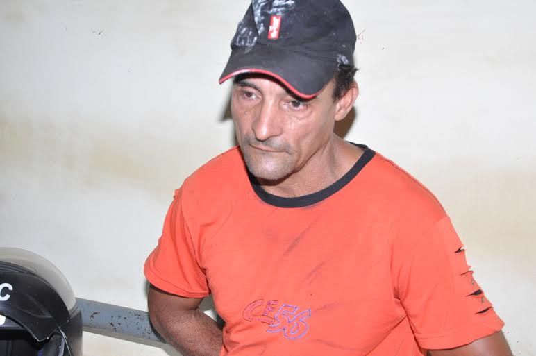 Homem de 53 anos é preso em flagrante vendendo droga na gameleira 2 Homem de 53 anos é preso em flagrante vendendo droga na gameleira 2