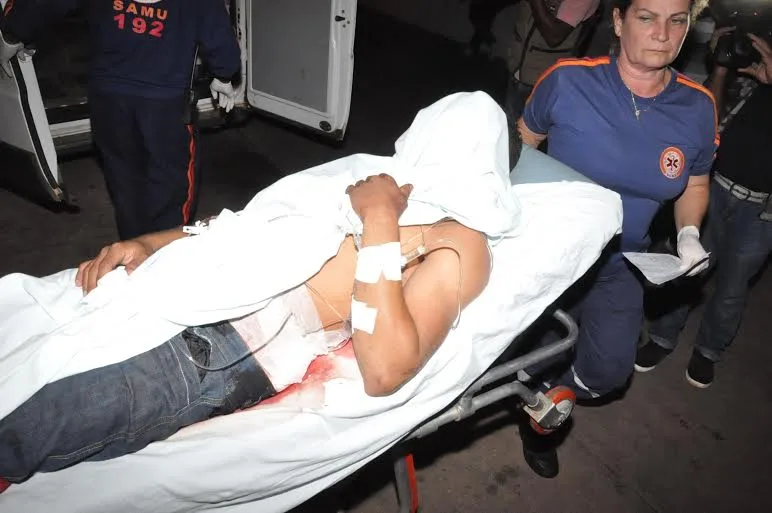 Homem é alvejado com um disparo de espingarda no Belo Jardim