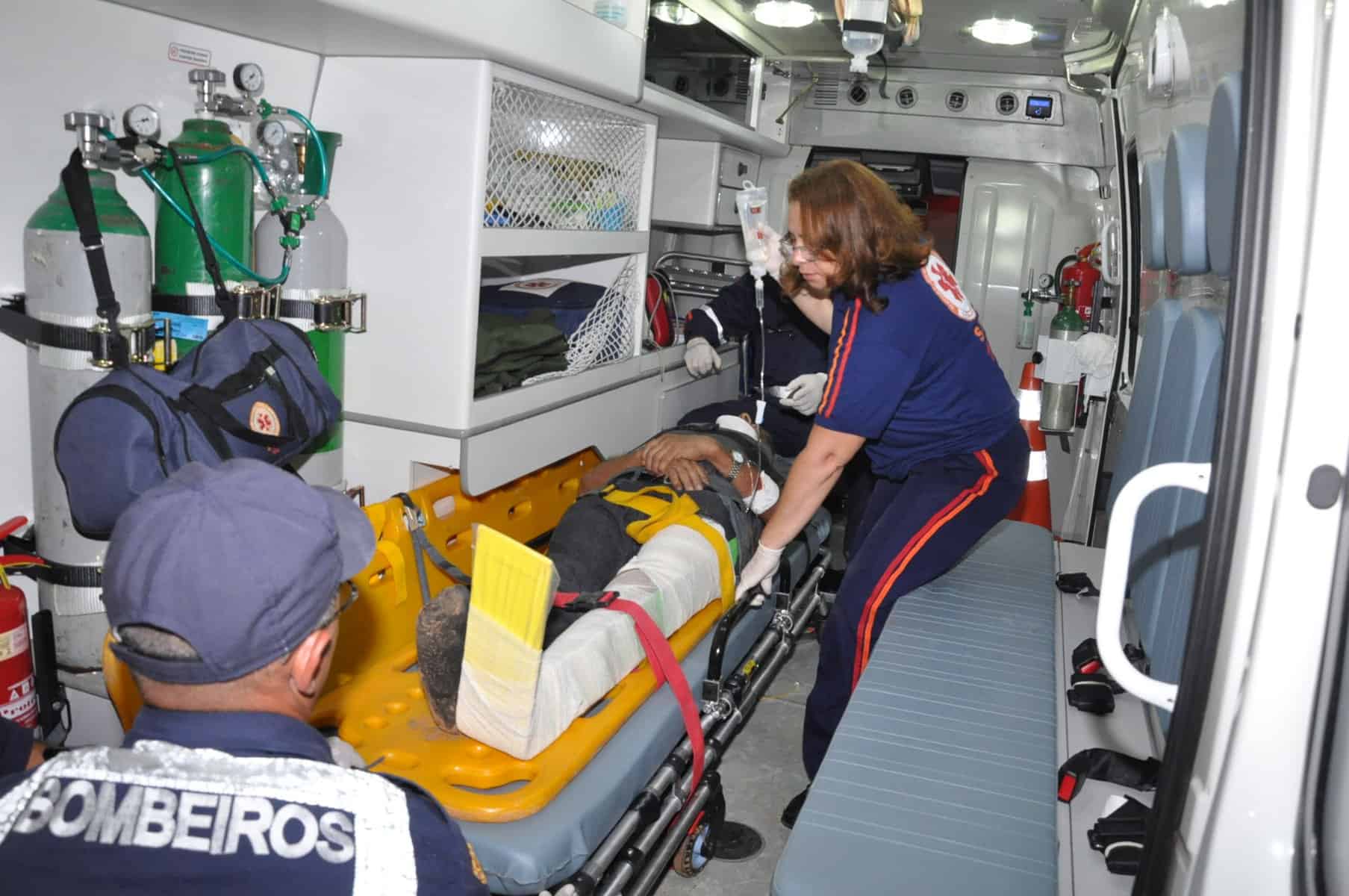 Idoso de 77 anos é atropelado no bairro Conquista (2)