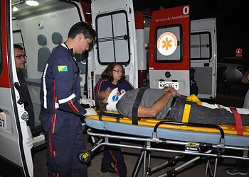 Idoso de 77 anos é atropelado no bairro Conquista