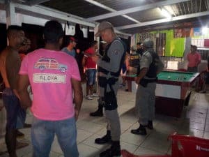 Operação Integrada fiscalizou bares, motos, carros de passeio e ônibus de linha (Foto: Pedro Paulo)