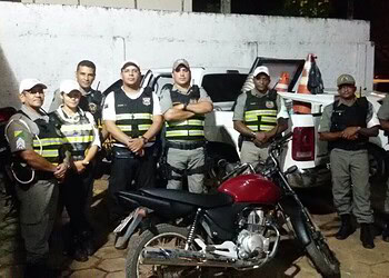 Operação Álcool Zero recupera moto furtada de agente penitenciário