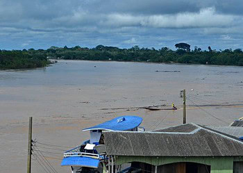 Rio Juruá volta a subir e atinge cota de alerta em Cruzeiro do Sul