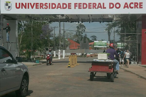 Servidores da Ufac decidem não aderir o movimento grevista nacional