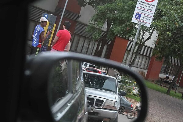 Em segunda fase ‘Zona Azul’ chega em mais 10 ruas da capital