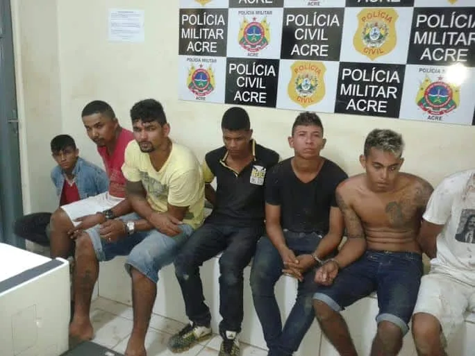 Polícia prende 9 pessoas após denúncia 1 Polícia prende 9 pessoas após denúncia
