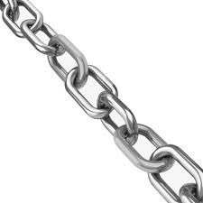 Vendedor inicia greve de fome e se acorrenta em frente ao MPAC