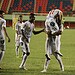 Matão, agora com 7 gols, comemora vitória com os companheiros do Estrelão. (Foto: João Paulo Maia)