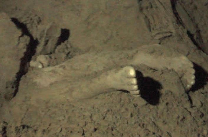 Garoto morreu soterrado após brincadeira perigosa