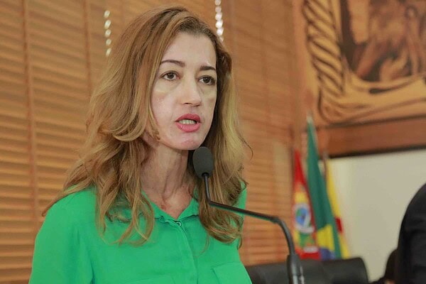 Leila Galvão volta a cobrar construção de ponte que liga Brasiléia a Epitaciolândia